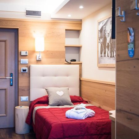 Hotel Alle Alpi Moena Bagian luar foto