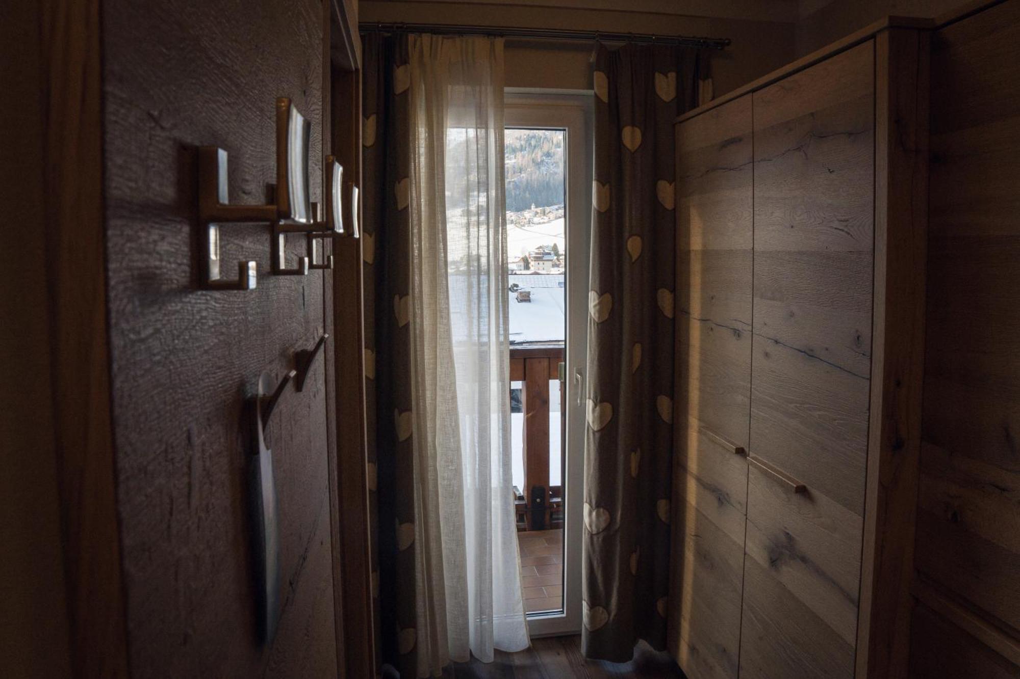 Hotel Alle Alpi Moena Bagian luar foto