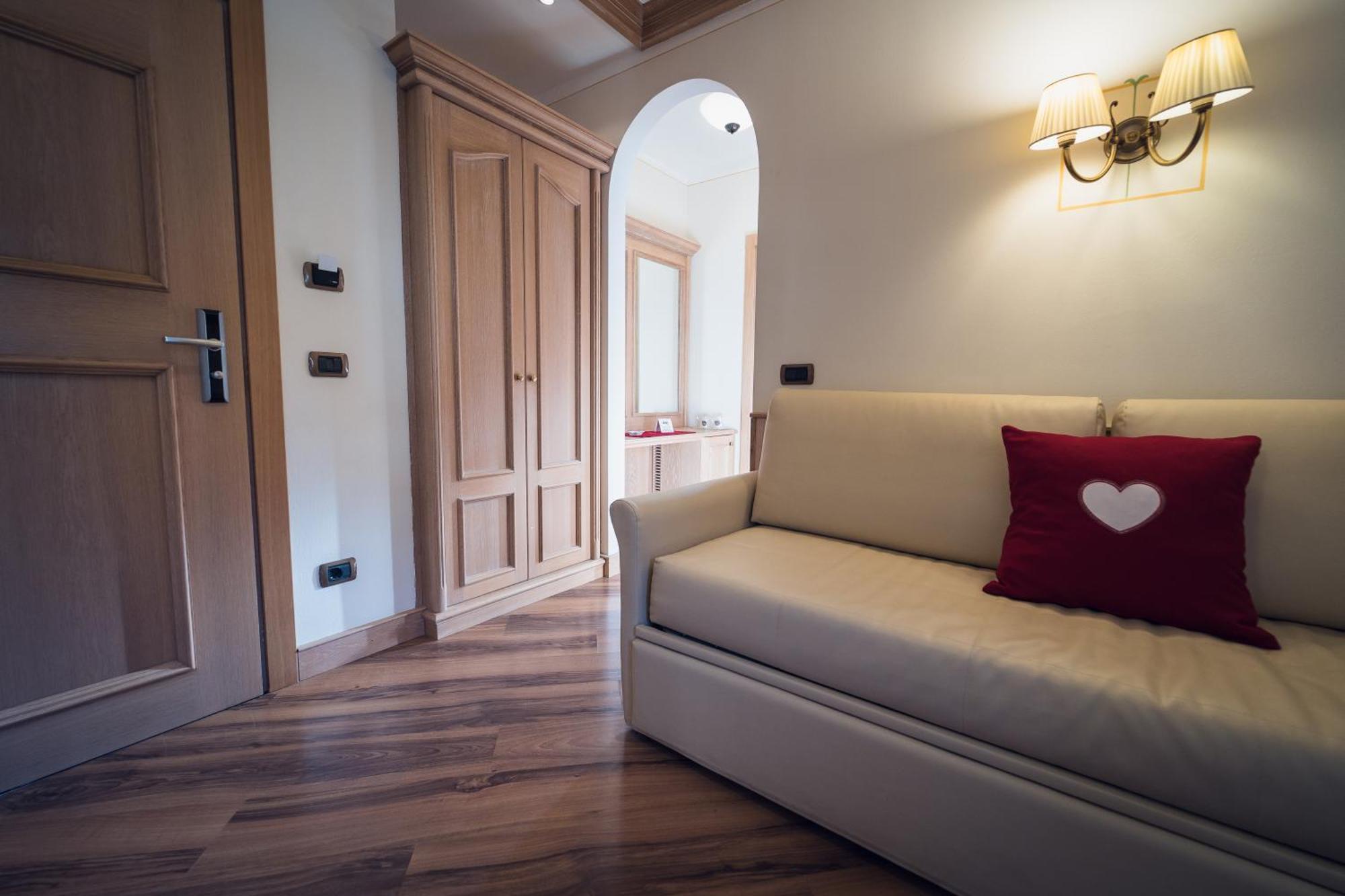 Hotel Alle Alpi Moena Bagian luar foto