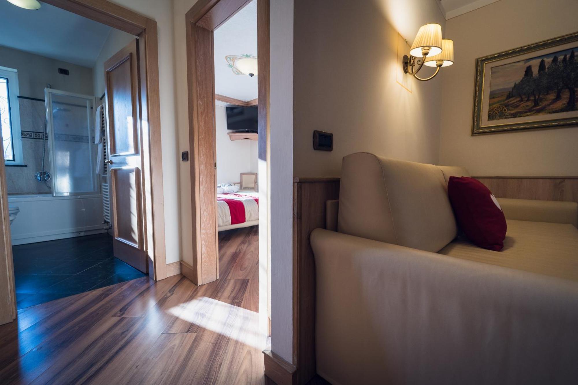 Hotel Alle Alpi Moena Bagian luar foto