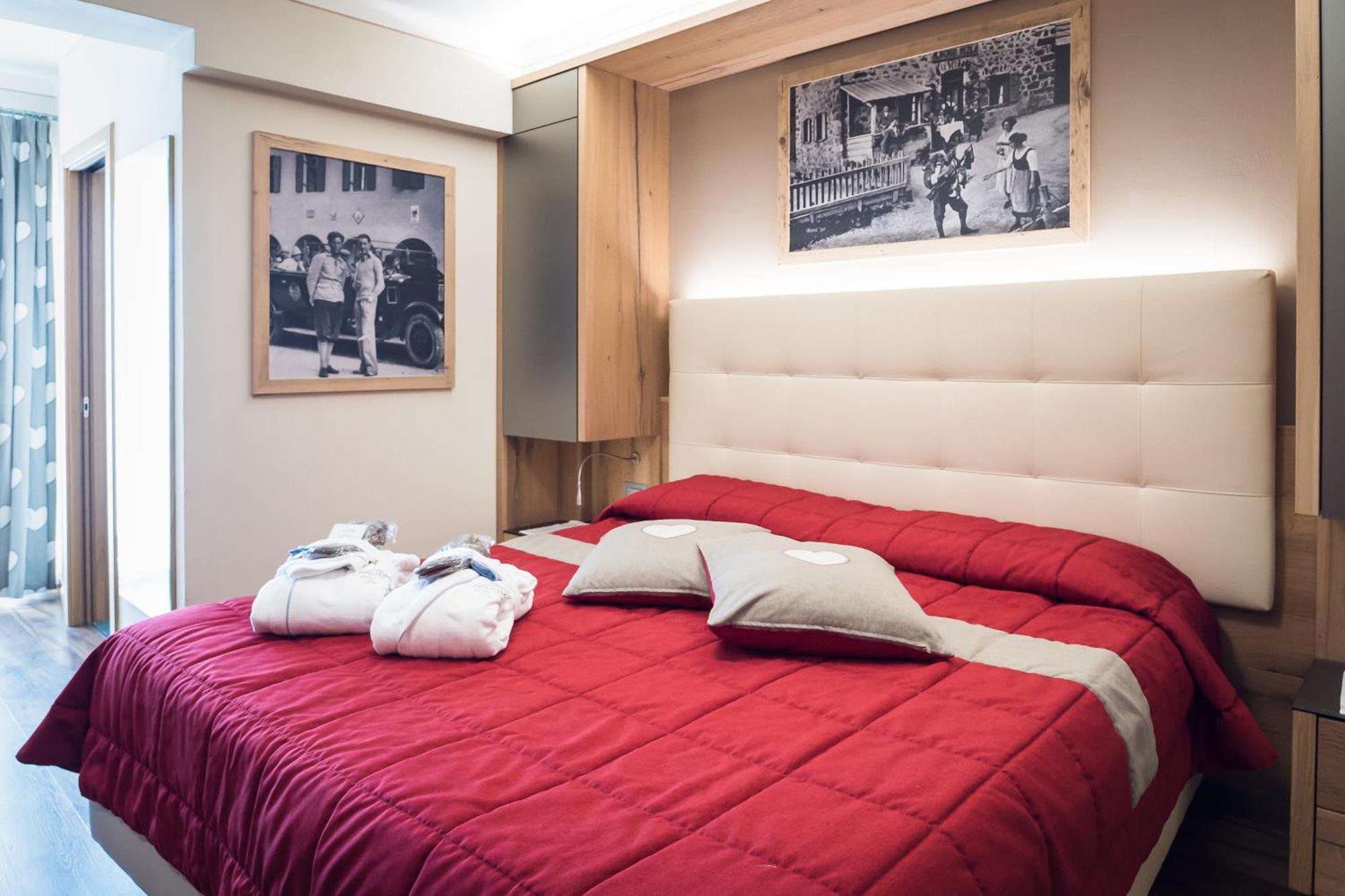 Hotel Alle Alpi Moena Bagian luar foto