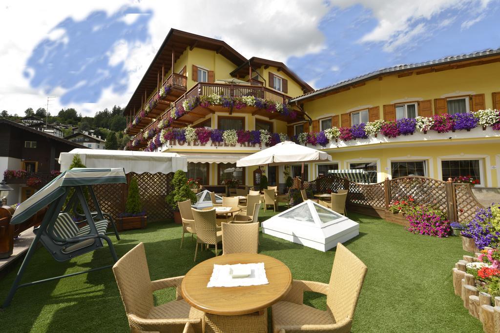 Hotel Alle Alpi Moena Bagian luar foto